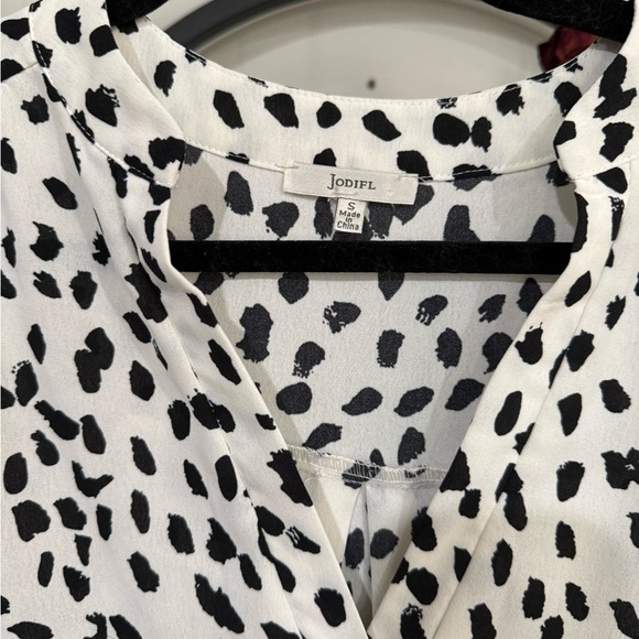 JODIFL Black and White Buttoned 3/4 Sleeve Blouse size small - Picture 4 of 7